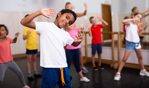 Kids dancing